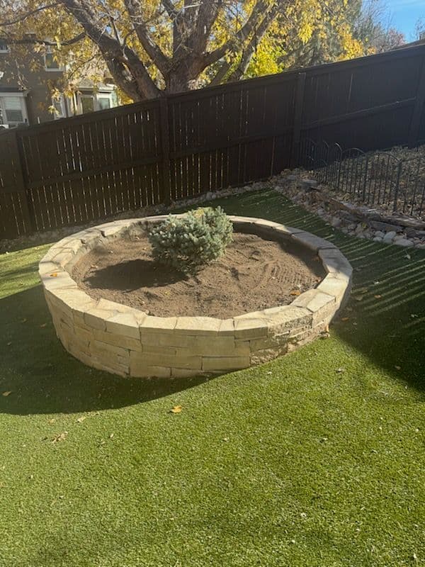 Stone Accents for a Cozy Outdoor Space