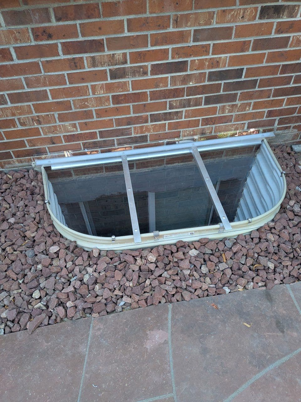 Gallery photos for Stylish Window Well Covers with Advanced Drainage: Image #1